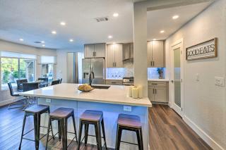 Top-Notch Las Vegas Oasis with Games, Golf and More! - 1