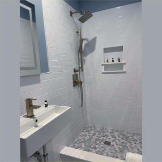 Pilgrim House - 8