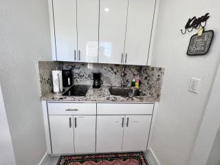 Stylish Studio Apartment By Miami International Airport - Miami - 2