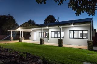 Birds 'n' Bloom Cottages - Yungaburra - 2