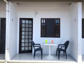 250m da praia-Kitinete com Piscina-Matinhos-PR - Matinhos - 7