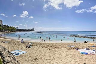 15th Floor Condo with Lanai, 2 Blocks to Beach! - Honolulu - 8