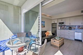 15th Floor Condo with Lanai, 2 Blocks to Beach! - Honolulu - 6