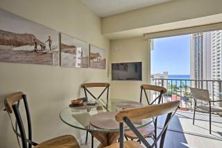 15th Floor Condo with Lanai, 2 Blocks to Beach! - Honolulu - 2