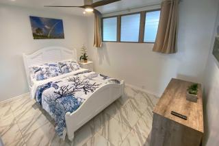 High-End Resort Condo Nestled on Molokai Shoreline - Kaunakakai - 1