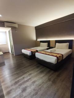 Palace Inn - Miri - 8