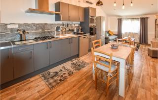 2 Bedroom Gorgeous Apartment In Avignon - Avignon - 6