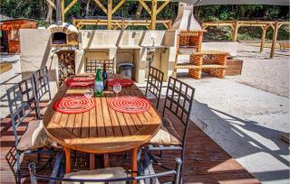 2 Bedroom Gorgeous Apartment In Avignon - Avignon - 2