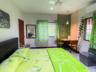 H&Q Bangtao Rooms - Bang Tao Beach - 0