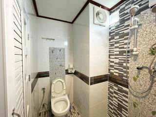 H&Q Bangtao Rooms - Bang Tao Beach - 4