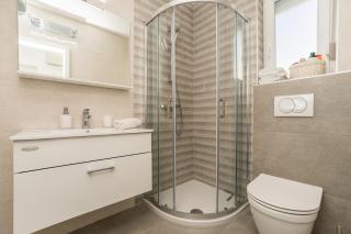 Dario 3 luxury apartment with a pool - 6