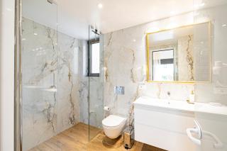 201- HiEndAccomodation-TopLocation - Atene - 1