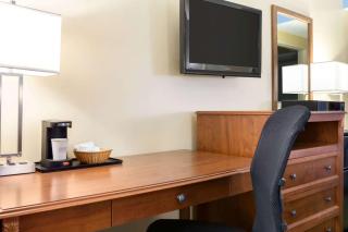 Days Inn by Wyndham Fargo - West Acres - 2