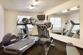 Travelodge by Wyndham Jefferson City - Jefferson City - 5