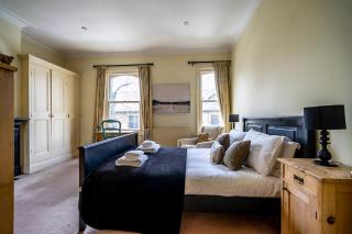7 St John's Crescent - 7