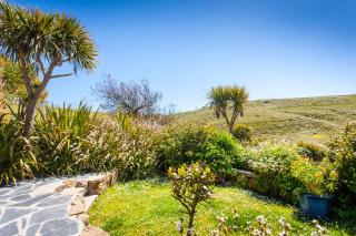The Studio Cottage, with, Sea views, Garden, Amazing Location by beach - Sennen - 6