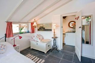 The Studio Cottage, with, Sea views, Garden, Amazing Location by beach - Sennen - 2