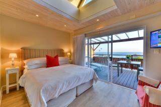 Singing Kettle Beach Lodge - 6