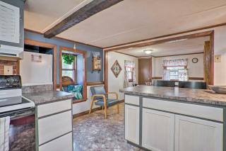 Heathsville Home with Sunroom Less Than 10 Mi to Beach! - Heathsville - 3