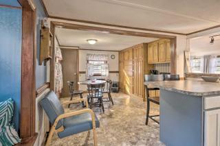 Heathsville Home with Sunroom Less Than 10 Mi to Beach! - Heathsville - 1
