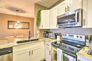 Walk to Papago Park Phoenix Condo with Pool Access! - Phoenix - 1
