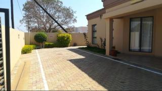 Styled bed and breakfast - Palapye - 9