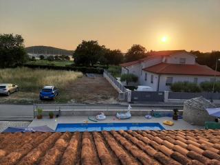 Nice, cosy studio apartment with shared outdoor pool - Banjole - 3