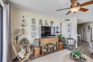 Pelican Pointe 401 - 7