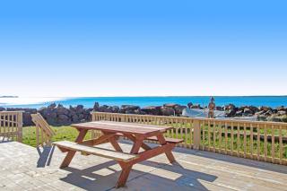 Sea-Renity Sunset Hideaway - 7