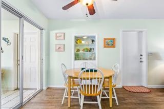 Mint Green Getaway - Holmes Beach - 3