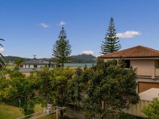 Hosts on the Coast View to Mercury - Whitianga - 9