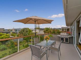 Hosts on the Coast View to Mercury - Whitianga - 8
