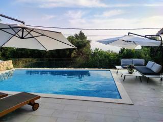 Stone hause Noa - 9