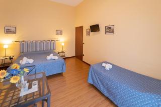 P.C. Boutique Medina H. Napoli Centro, by Clapa Group - 8