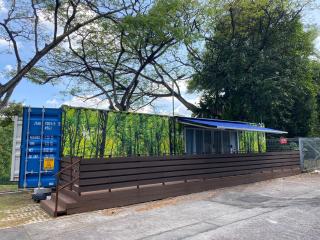 Shipping Container Hotel at Haw Par Villa GoogleMap Address 27 Zehnder Road Taxi and cars can only enter via Zehnder Road - Singapura - 8