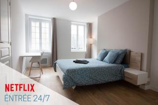Home2Stay Valognes - 8