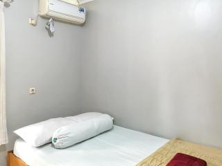 Griya Sakina Syariah near JIH Yogyakarta Mitra RedDoorz - Kejayan - 9