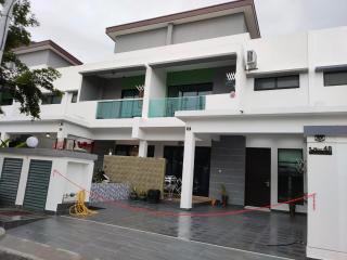 48 悠之处NO . 48, PERSIARAN ALAM IMPIAN 3 VILLA RIADAH ALAM IMPIAN PANGKOR, 32300 PANGKOR , PERAK. - 0