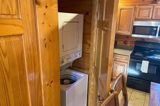 Black Bear Hideaway Cabin - Gatlinburg - 2