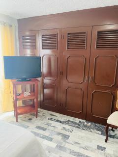 Hostal Guadalajara Cosmopolitan Providencia - 2