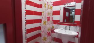 Large and central apartment in the heart of Baku, close to Icheri Sheher Metro station and the Fountain Square - Baku - 8