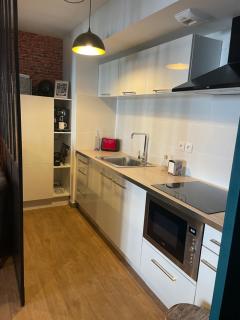 Appartement et Garage au Cœur de l'Isle - LʼIsle-sur-la-Sorgue - 1