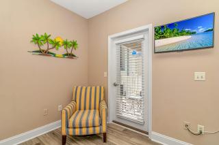 Ocean Breeze Luxury Villas 3D, Nicely Updated! Across From The Ocean! Sleeps 18 ! - Myrtle Beach - 6