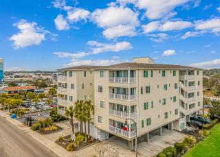 Ocean Breeze Luxury Villas 3D, Nicely Updated! Across From The Ocean! Sleeps 18 ! - Myrtle Beach - 2