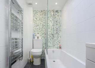 Delightful Bird Sisters Cottage with Free Parking - Brighton & Hove - 2