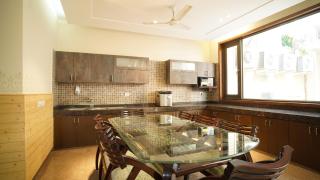 UDS Villa Scandinavian - Next to VFS, Walking to Connaught Place - 1