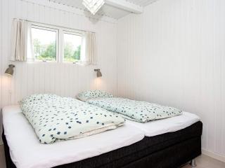 Renovated Waterfront Retreat-By Traum - 8