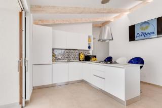LeMoon Holiday Home x7 con Terrazzo e Parcheggio - Sorrento Coast - 4