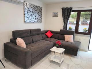 Apartman Dino with heated pool - Omišalj - 5