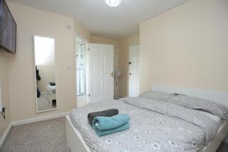 Lovely 4 Bed House London - London - 3